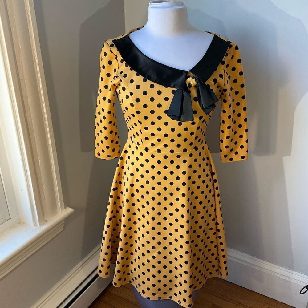 Vintage Y2K does 50’s Yellow Polka Dot Dress, XS. Prom, wedding guest, Derby!